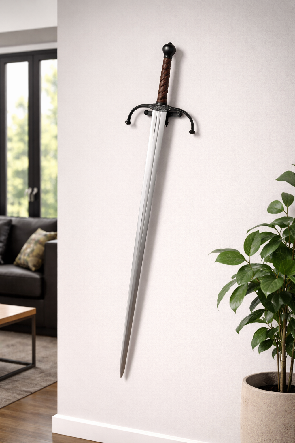 Épée à deux mains à quillons recourbés vers la lame – SK-C, acier, cuir brun, vue murale, combat scénique, reconstitution