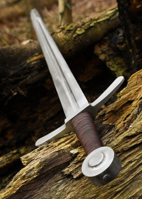 Épée de croisé à pommeau en disque, acier gris, gros plan de la lame et de la gouttière, escrime artistique combat scénique