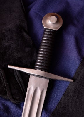 Épée franque à pommeau en anneau, acier carbone gris, détail poignée et pommeau, reconstitution, combat scénique, GN-LARP