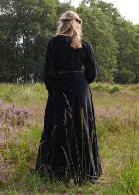 Vue arrière de la robe cotehardie Isabell noire en velours pour reconstitution historique, GN et LARP