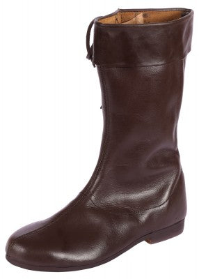 Botte médiévale haute à lacets en cuir brun foncé, vue de profil sur fond uni avec tige haute et revers