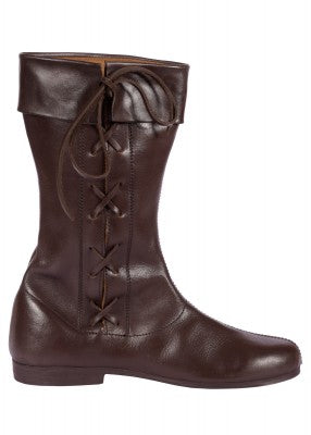 Botte médiévale haute en cuir brun foncé, vue latérale avec laçage latéral et revers sur fond uni