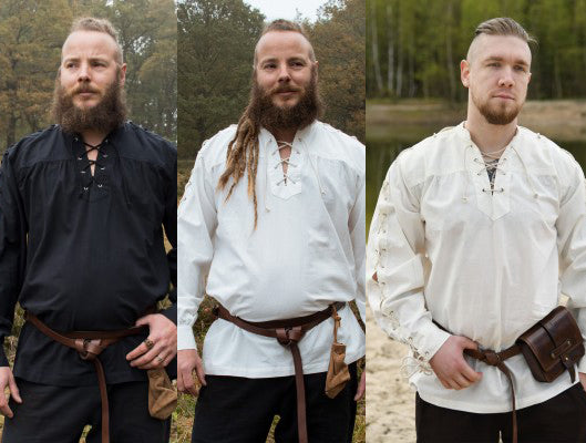 Chemise Corvin en coton disponible en noir, blanc et naturel, avec laçage à l’encolure et sur les manches, pour reconstitution, GN ou LARP