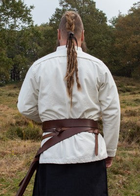 Vue de dos de la chemise Wille naturelle doublée, avec coupe ample et dos légèrement plus long que le devant