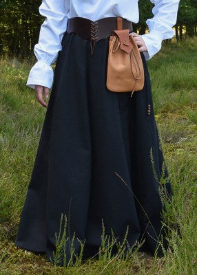 Jupe unie noire en coton, vue de face avec taille froncée et aumônière pour reconstitution