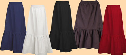 Jupon médiéval en coton présenté en bleu, naturel, noir, brun et rouge