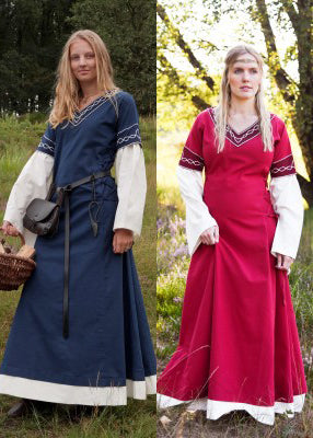 Robe Alvina présentée en deux coloris, bleu/blanc et rouge/blanc, pour reconstitution historique, GN et LARP