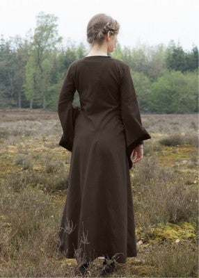 Vue arrière de la robe bliaut Amal brune avec coupe longue pour reconstitution historique, GN et LARP
