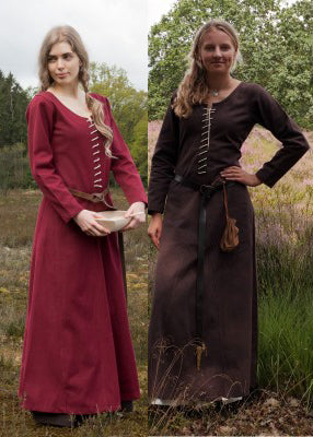 Robe cotehardie Ava à manches longues présentée en deux coloris, bordeaux et brun, pour reconstitution historique, GN et LARP