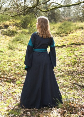 Robe bliaut Constance bleu foncé et bleu portée en extérieur, avec manches trompette, pour reconstitution, GN ou LARP