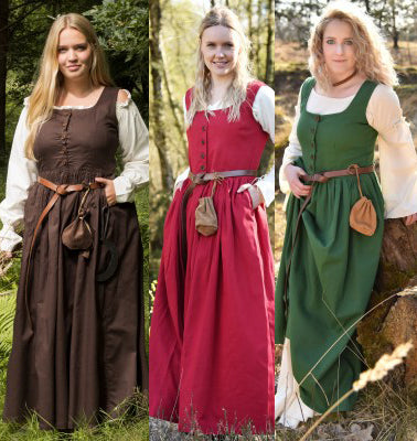 Robe médiévale Lene sans manches, visuel 3 coloris vert, brun foncé et rouge, boutons bois, jupe froncée, poches, laçage dos