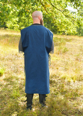Vue arrière du tabard bleu long à coupe droite pour reconstitution, GN et LARP