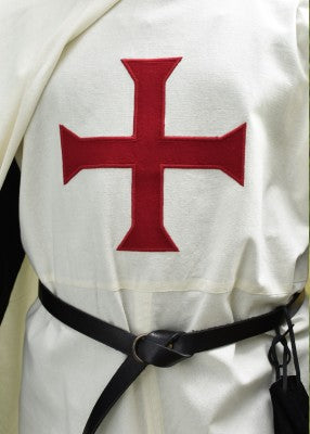 Tabard templier en coton naturel et rouge, détail de la croix rouge sur la poitrine pour reconstitution historique, GN ou LARP