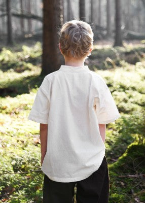 Chemise Nilo à manches courtes pour enfant en coton naturel, portée de dos en extérieur pour reconstitution, GN ou LARP enfant