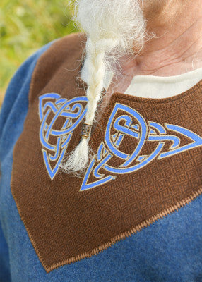 Tunique viking Esben en laine bleu-brun – broderie celtique, laine bleu-brun, plein pied ceinturée, reconstitution, GN/LARP